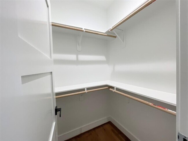Building Photo - 3038 Webster St