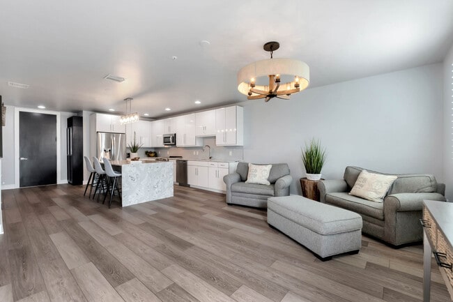 Building Photo - 428 W Swoope Ave