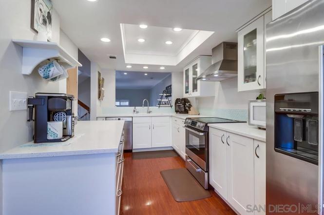 Building Photo - 7880 Mission Vista Dr