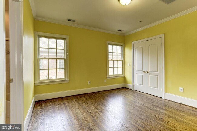 Building Photo - 7233 Addington Dr