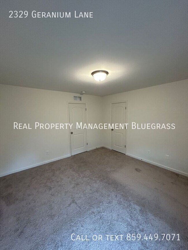 Building Photo - 2329 Geranium Ln