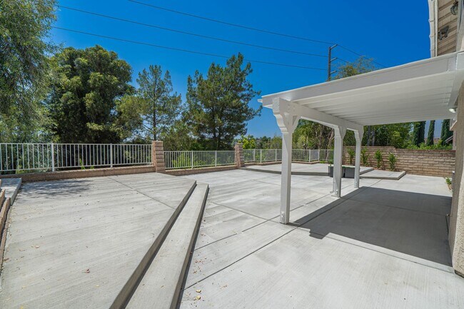 Building Photo - 27727 Spandau Dr