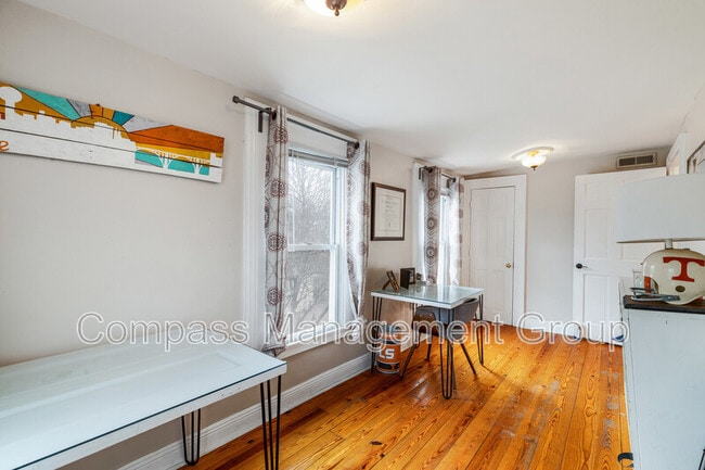 Building Photo - 625 Luttrell St