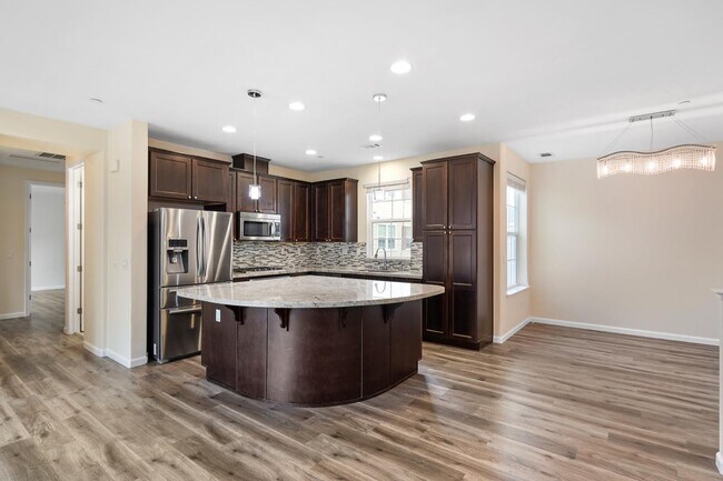 Building Photo - 643 Turnbuckle Dr
