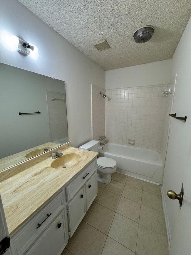 Building Photo - Midway ISD Duplex