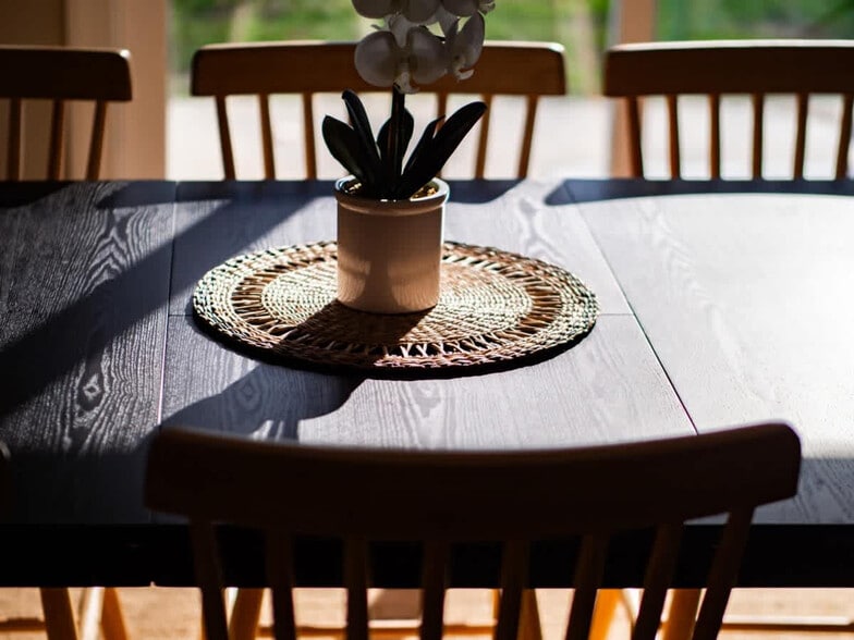 Building Photo - 4861 Pineview Dr