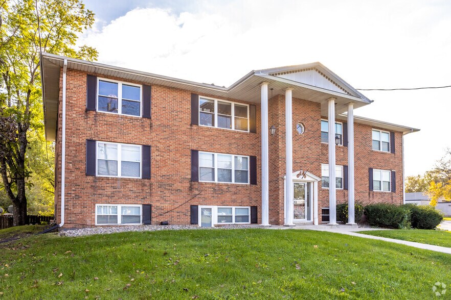 Building Photo - 5616 Hickman Rd