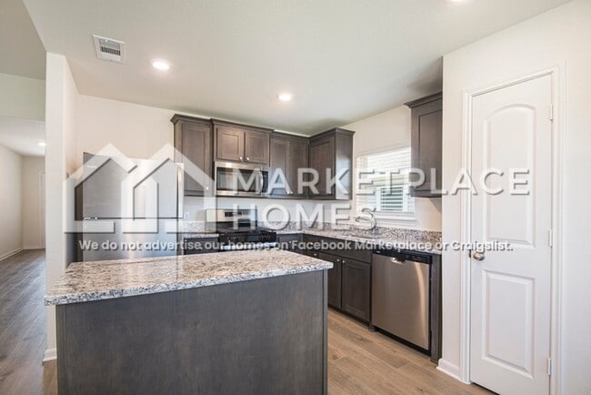 Building Photo - 11012 Gray Mare Dr