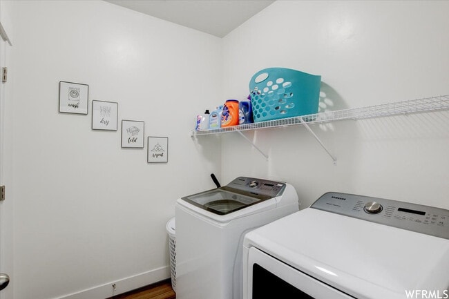 Building Photo - Condo in Saratoga Springs master planned community.