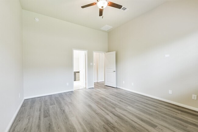 Building Photo - 12638 Silver Winter Trl
