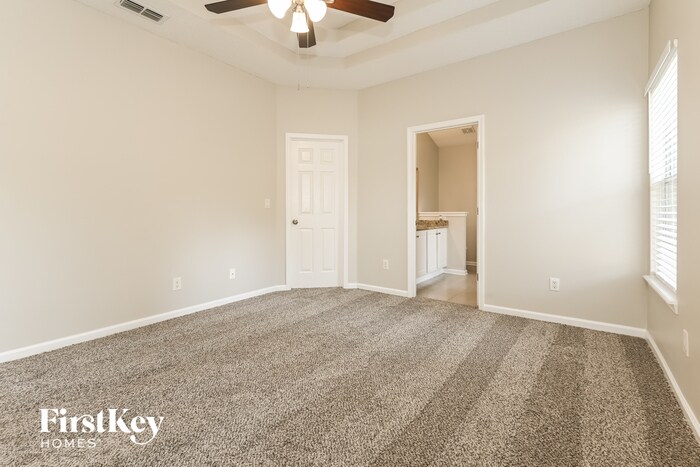 Building Photo - 12285 Gehrig Dr
