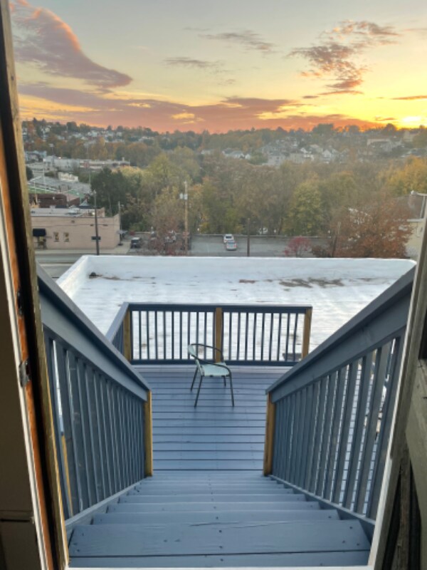 Building Photo - 225 S Maple Ave