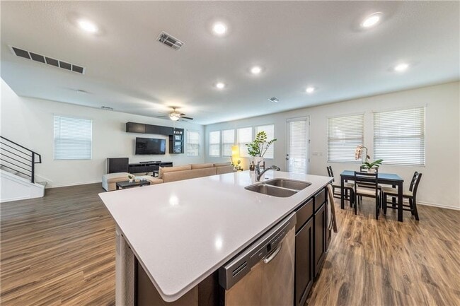 Building Photo - 1111 Diggy Dr
