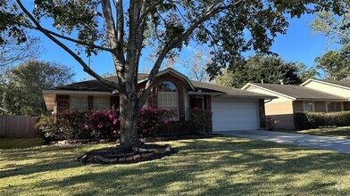 Building Photo - 2414 Longleaf Pines Ln