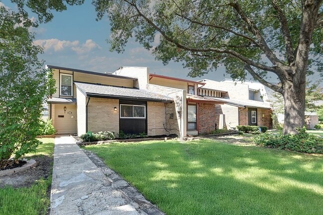 Building Photo - 2012 Court Pl