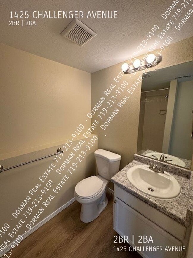 Building Photo - 1425 Challenger Ave