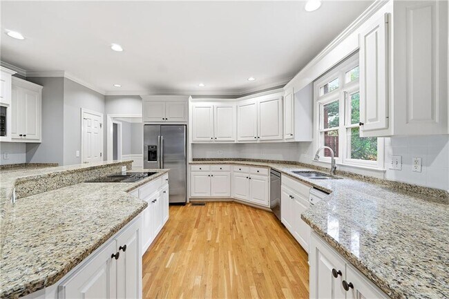 Building Photo - 5020 Greatwood Ln