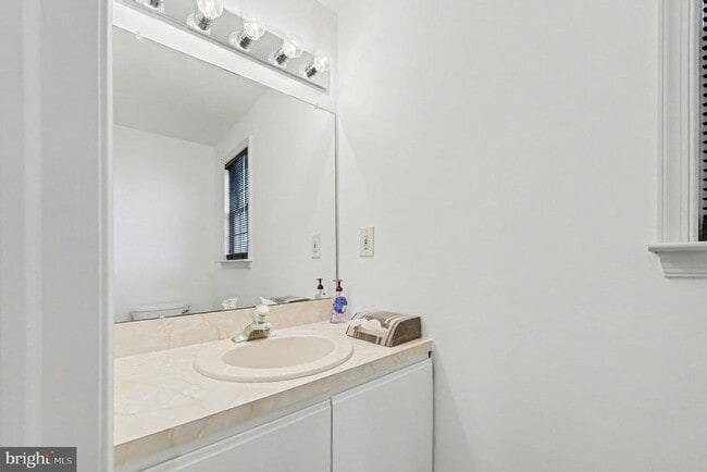 Building Photo - 1522 Isaacs Ct