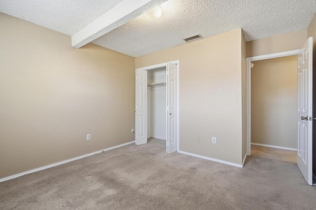 Building Photo - 246 Washington Blvd