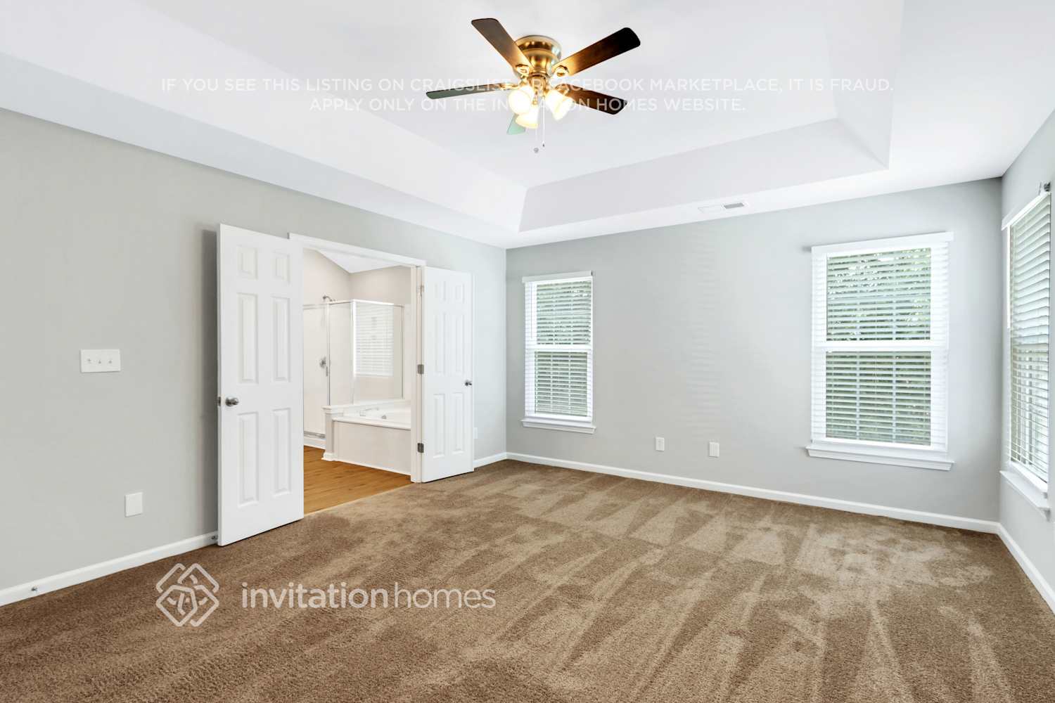 Building Photo - 9823 Dauphine Dr