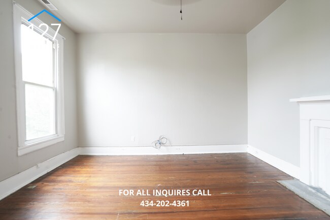 Building Photo - Modern Comfort Meets Prime Convenience – Stunning 3BR/2BA in Lynchburg!