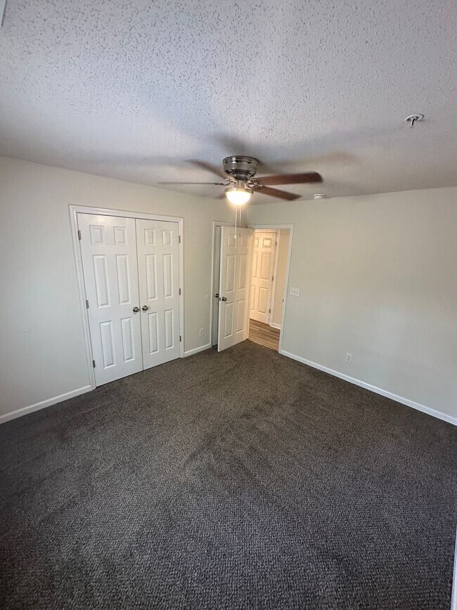Building Photo - 3475 Forestdale Dr