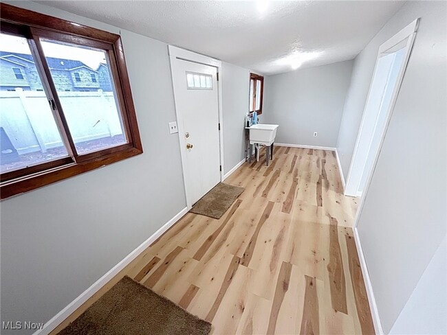 Building Photo - 38599 Plains Ct