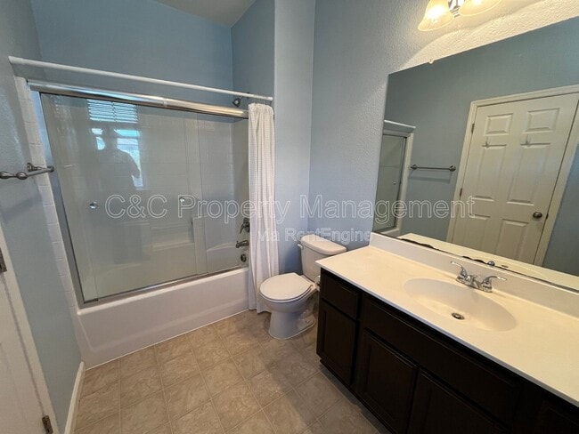 Building Photo - 440 Red Lion Way