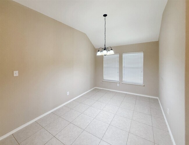 Building Photo - 1713 Lake Way Dr
