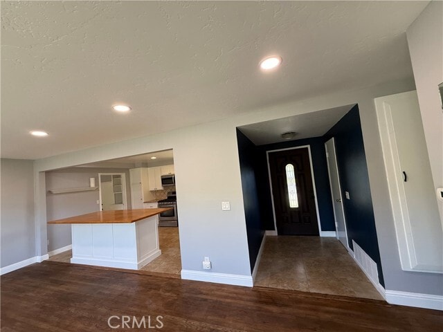 Building Photo - 4561 Mimosa Dr