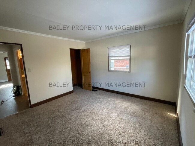 Building Photo - 1661 Richmond Dr