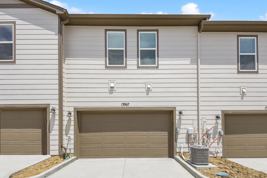 Building Photo - 13967 Vispo Wy