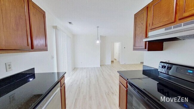 Building Photo - 509 Rosecrest Dr