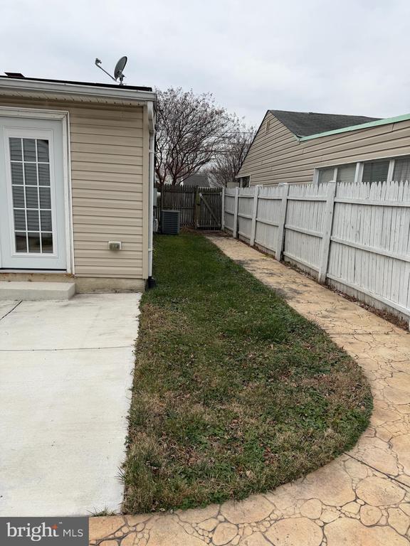 Building Photo - 2407 Saratoga Ave