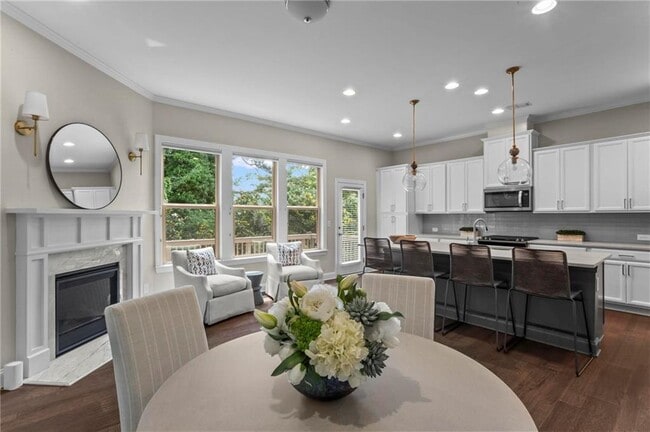 Building Photo - 3159 Rutter Dr