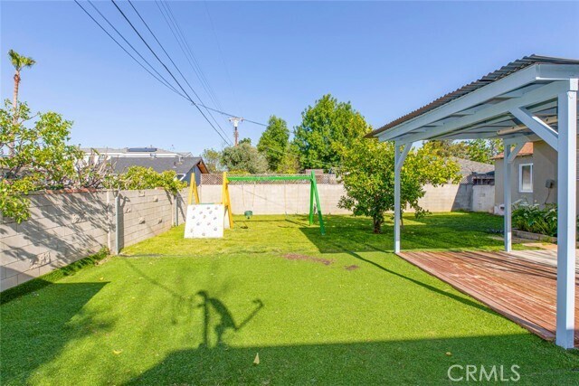 Building Photo - 17425 Emelita St