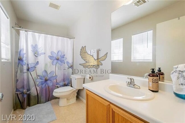 Building Photo - 548 Haunts Walk Ave