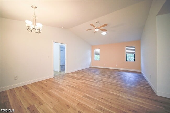 Building Photo - 1250 Riverbend Dr