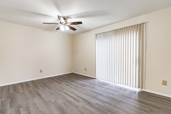 Building Photo - 1232 Teakwood Pl