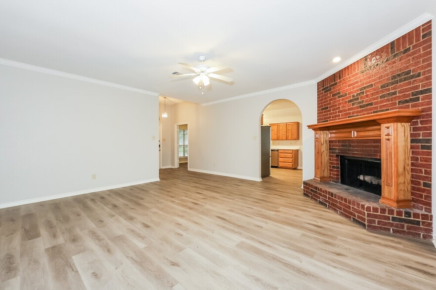 Building Photo - 7605 Colfax Dr