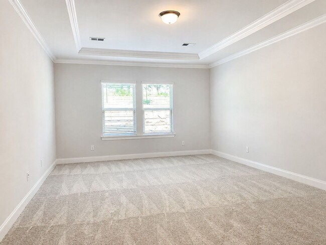 Building Photo - Available NOW!  Stunning 4 bed, 2.5 bath residence in the highly sought-after Foxland Harbor Golf...