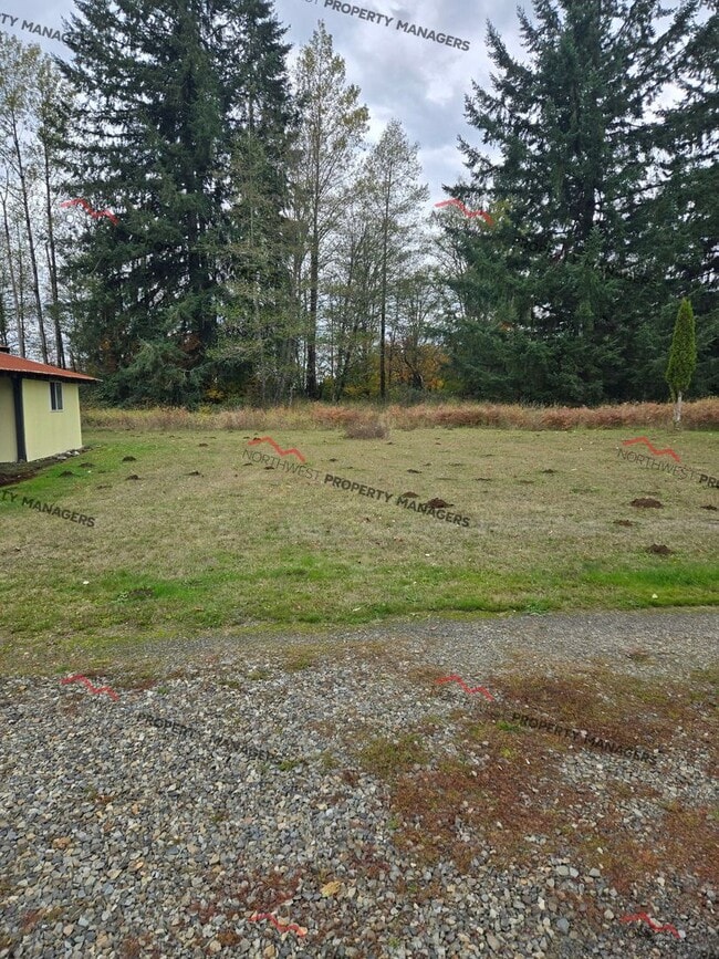 Building Photo - STATUS: AVAILABLE | R255F | $1850