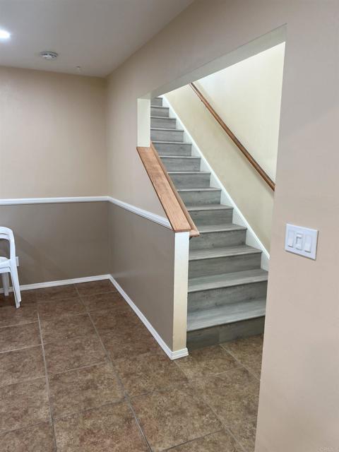 Building Photo - 4054 Mt Barnard Ave