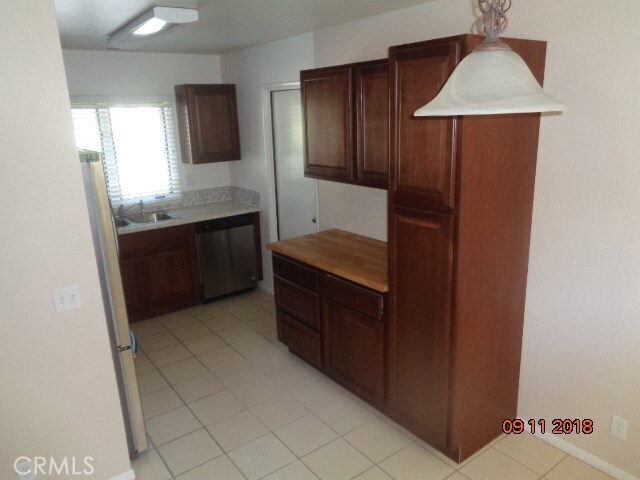 Building Photo - 24947 Vermijo Ct