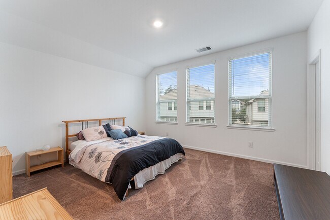 Building Photo - 516 Bristol Tide Ct