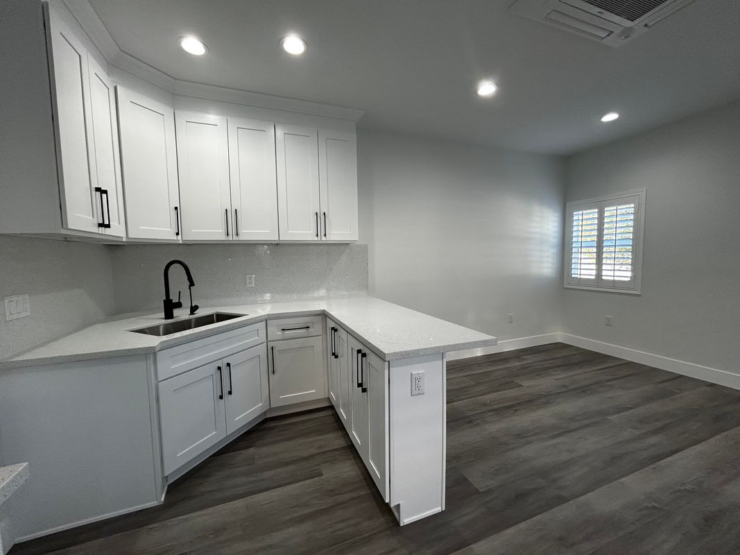 Building Photo - 3838 Balmont St