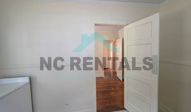 Building Photo - 1313 Holman St