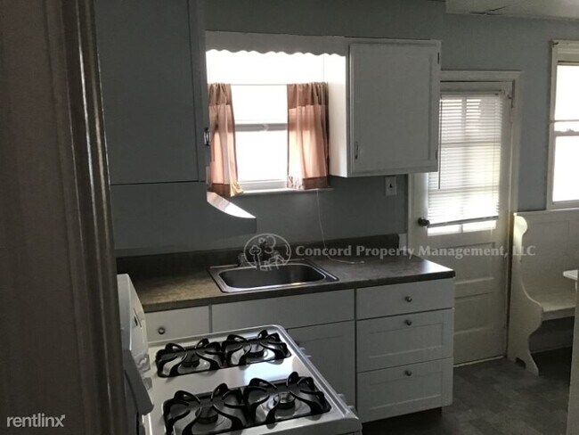 Building Photo - 2730 Maple Ave