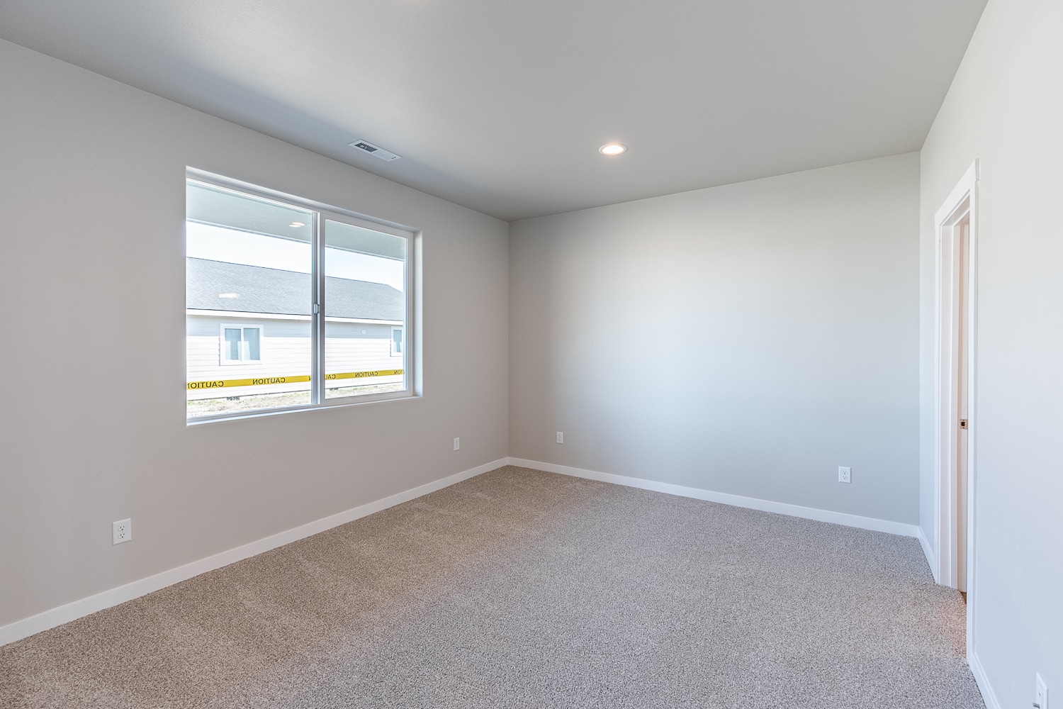 Building Photo - 4075 Quinn Dr NE