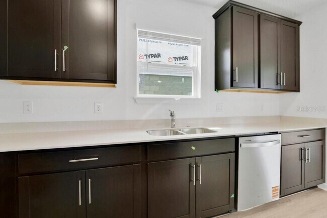 Building Photo - 33460 Binding Ties Ln